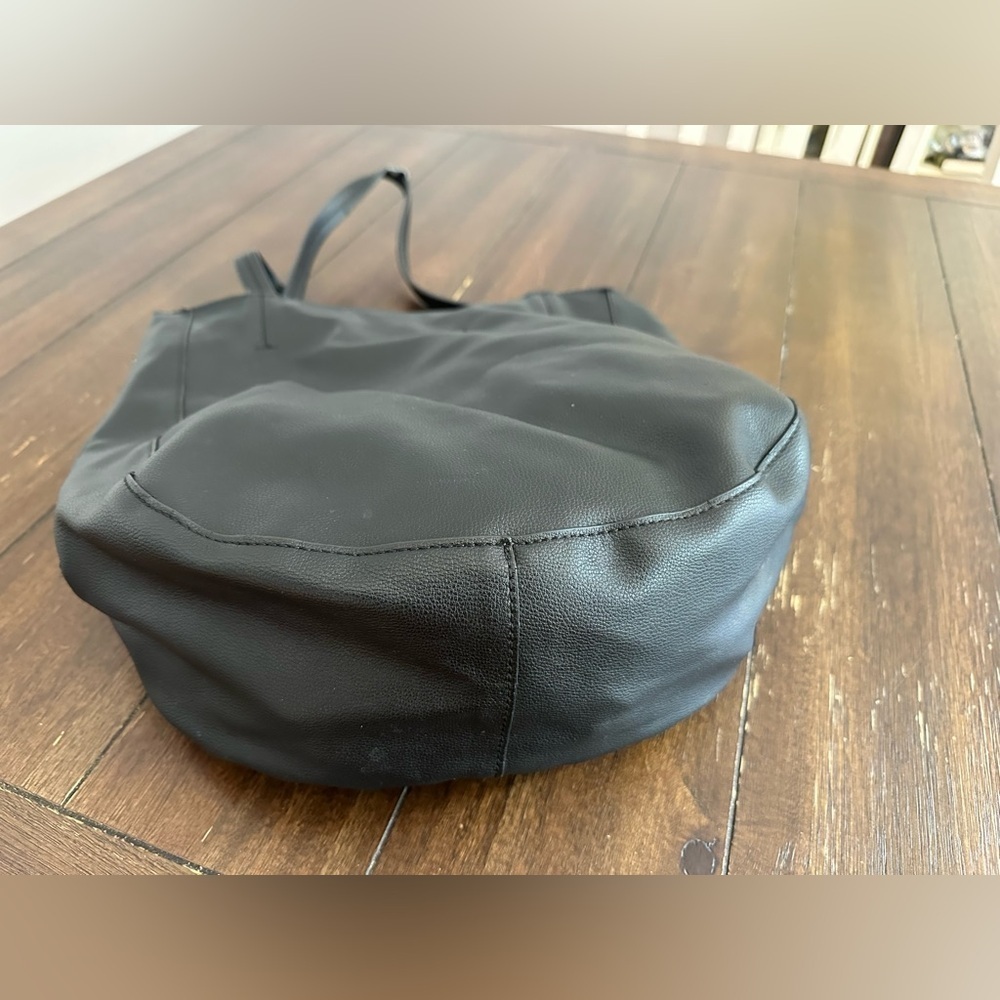 Anthropologie faux leather tote bag - Picture 14 of 16